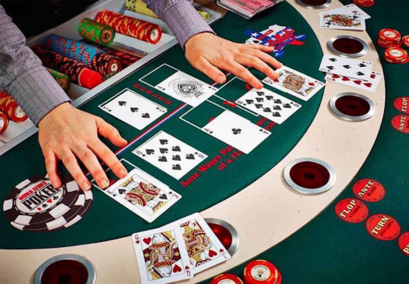Chơi Xì Tố tại 1XBIT – Trải nghiệm đỉnh cao cho tín đồ Poker 3 Loại game Texas Hold’em biến thể phổ biến nhất